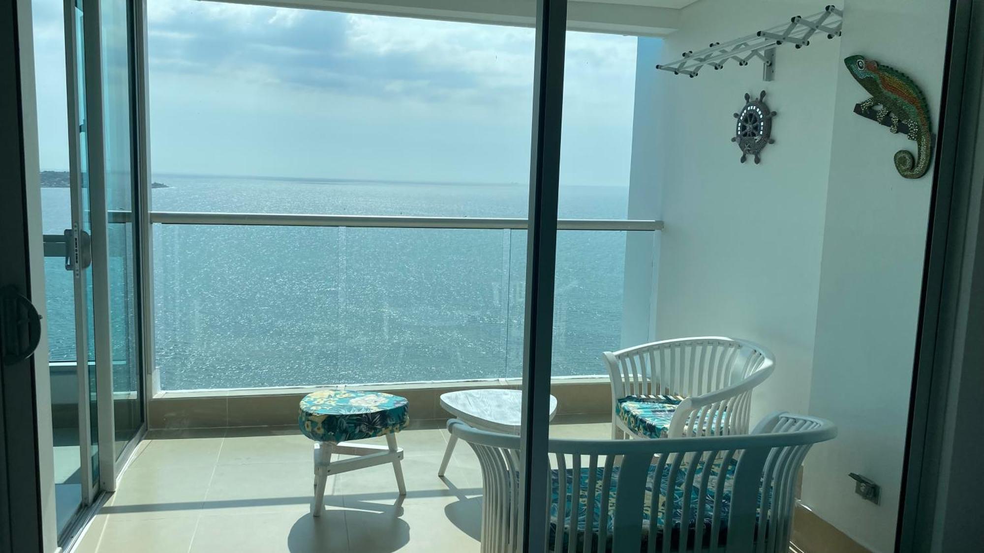 Frente Al Mar